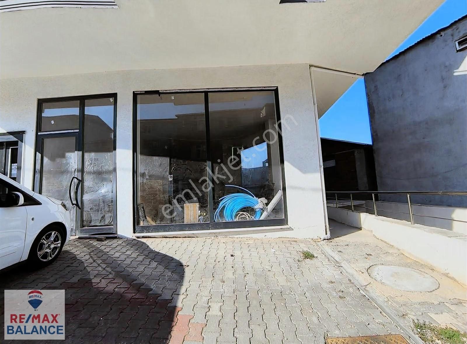 Sultanbeyli Fatih Mahallesinde Cadde Üzeri Kiralık Sıfır Dükkan - Görsel 8