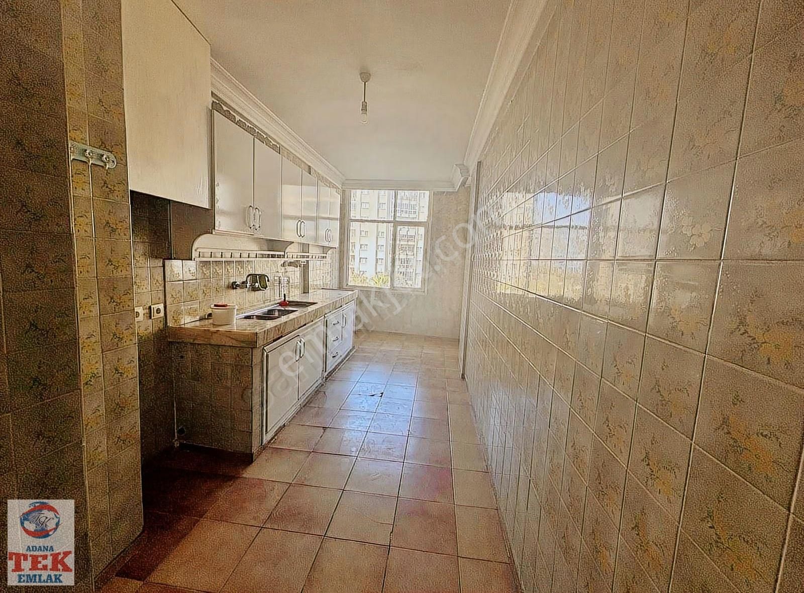 Hasteneler Kavşağında Az Katlı Geniş 3+1 Kiralık Daire