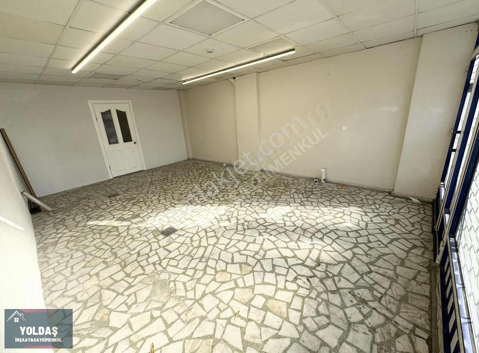 Yoldaş İnşaat'tan Kiralık 85 M2 Giriş Dükkan - Görsel 5