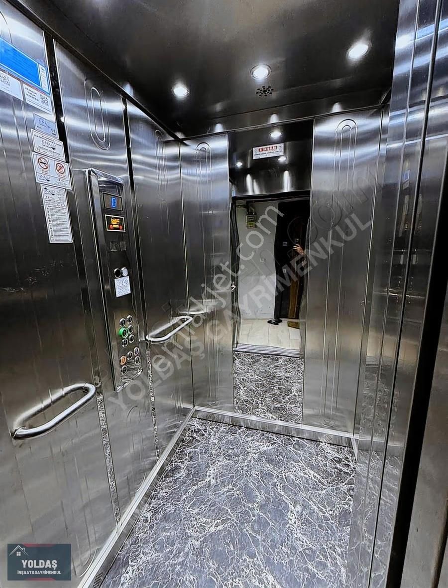 Yoldaş İnş Satılık 4+2 180 M2 Asansörlü Dublex Daire