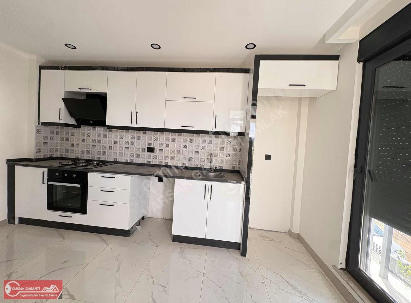 V.aydoğmuş 100m2 Çift Balkonlu Sıfır 2+1 Daire