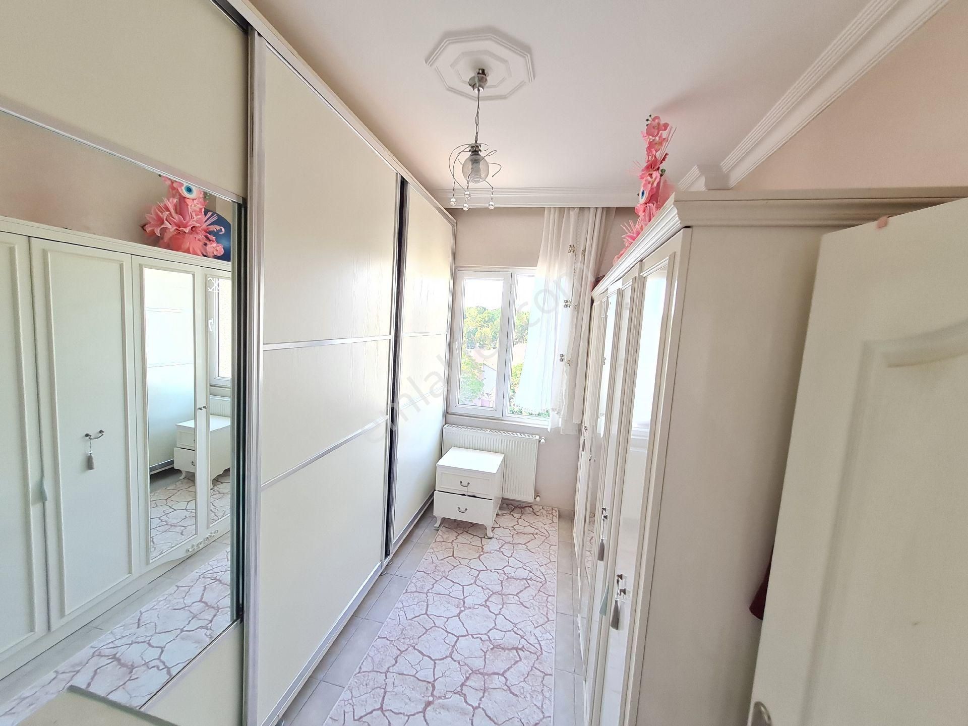 Emniyet Caddesinde 4+1 Arakat Kiralık Daire ** - Görsel 15
