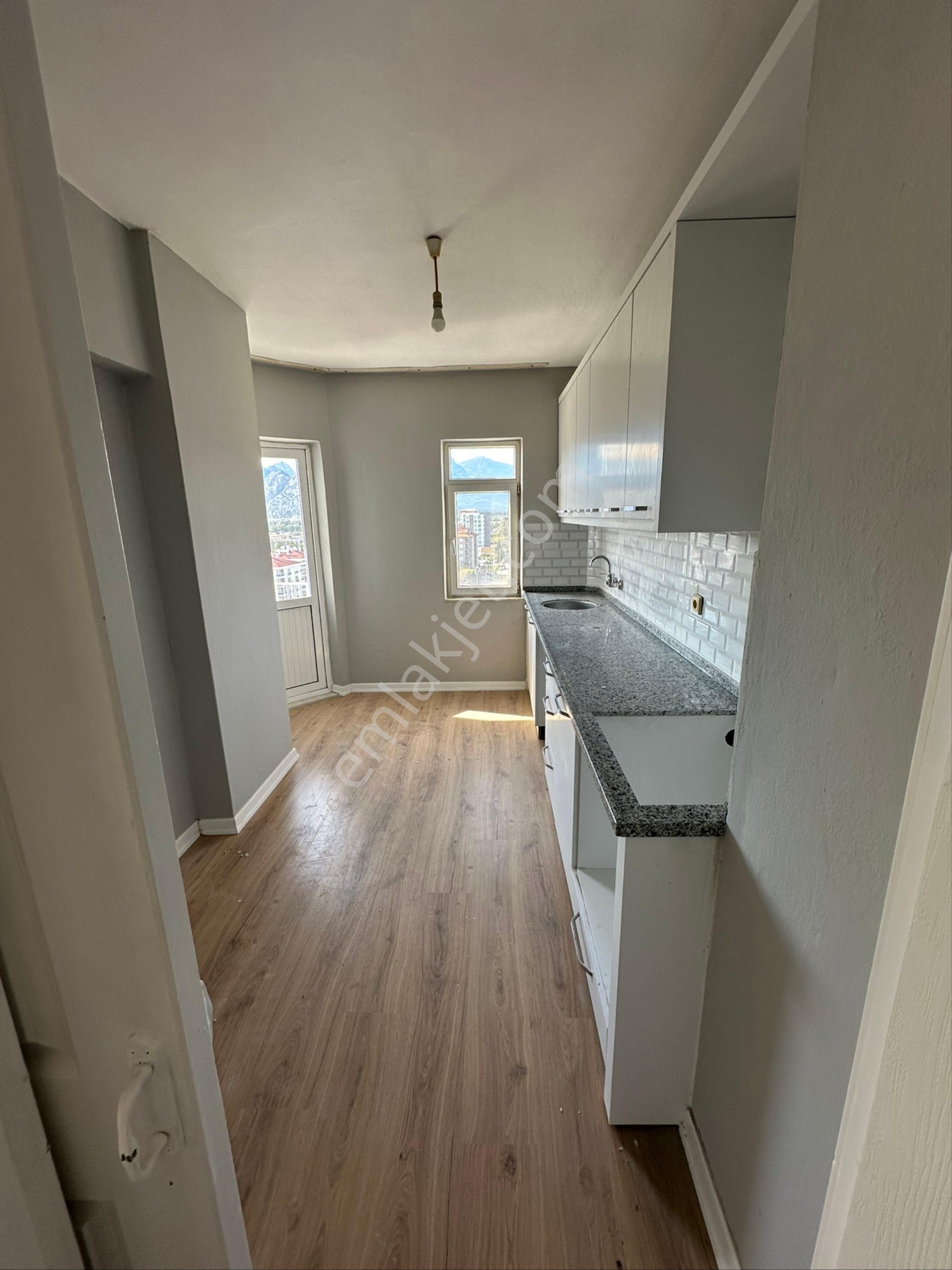 Konyaaltı Gürsu Mahallesi Kiralık 3+1 - Görsel 12