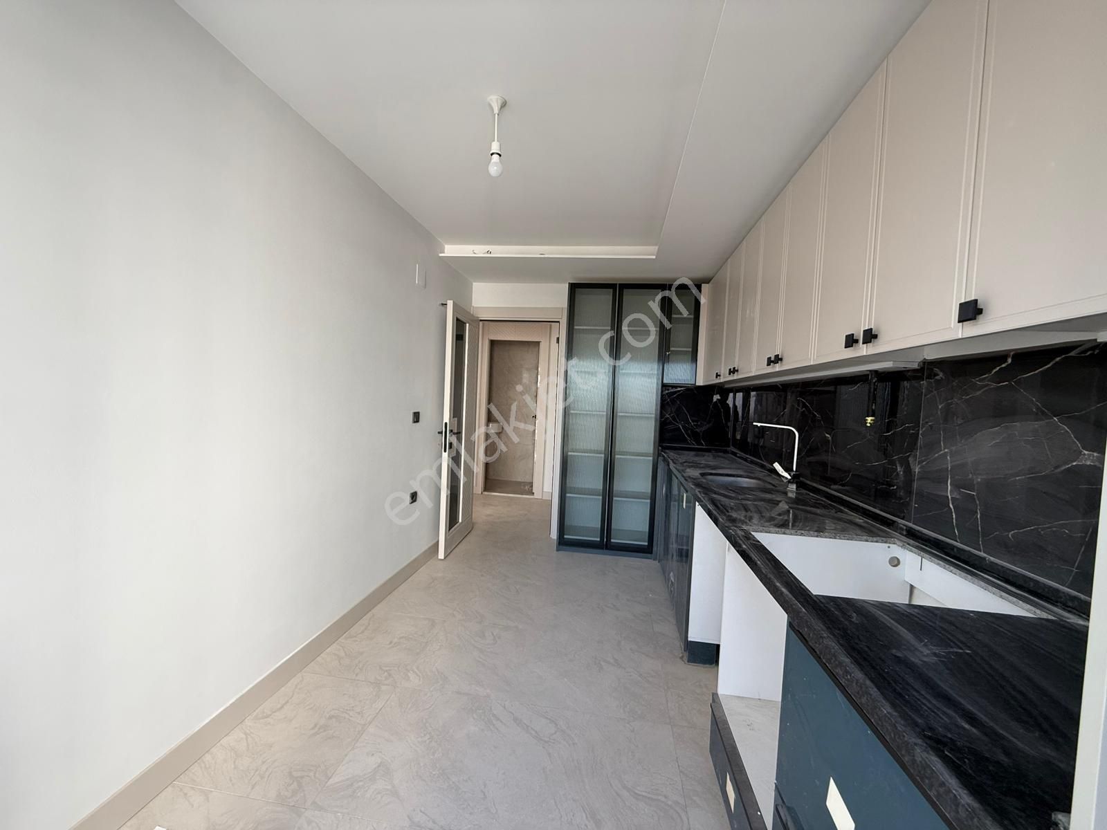 Atatürk Mahallesinde 2+1 Kiralık Daire - Görsel 2