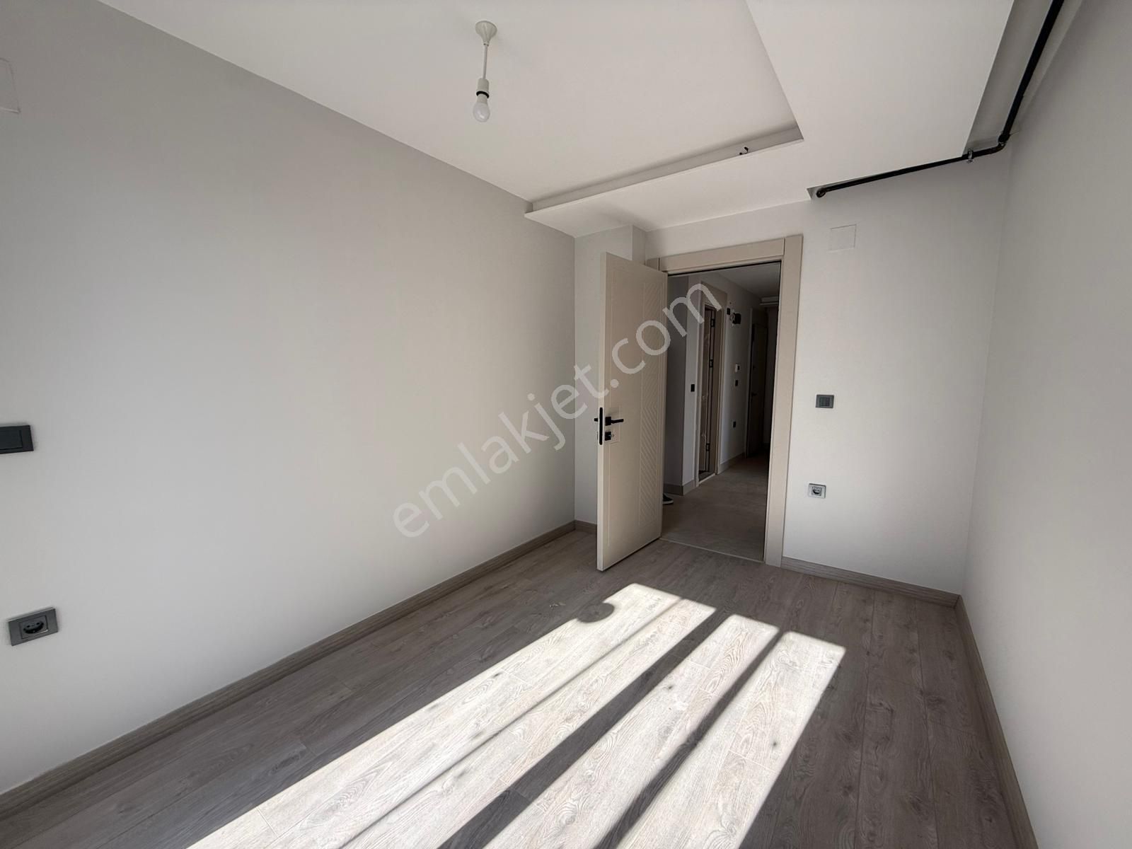 Atatürk Mahallesinde 2+1 Kiralık Daire - Görsel 10