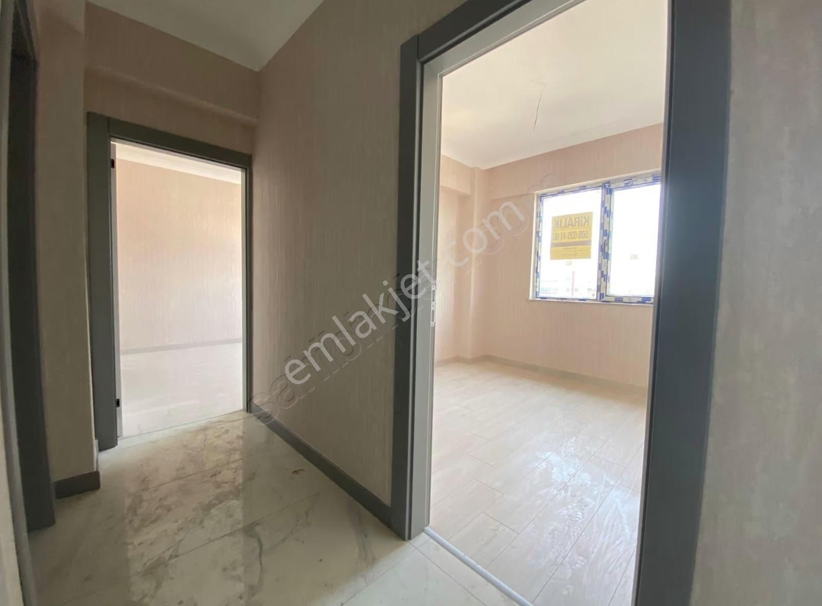 Susuz'da Geniş 2+1 Sıfır Lüks Daire - Görsel 10