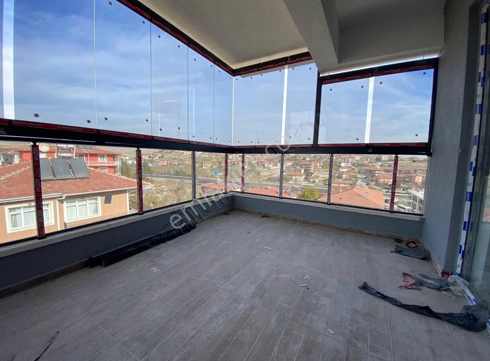 Susuz'da Geniş 2+1 Sıfır Lüks Daire - Görsel 5