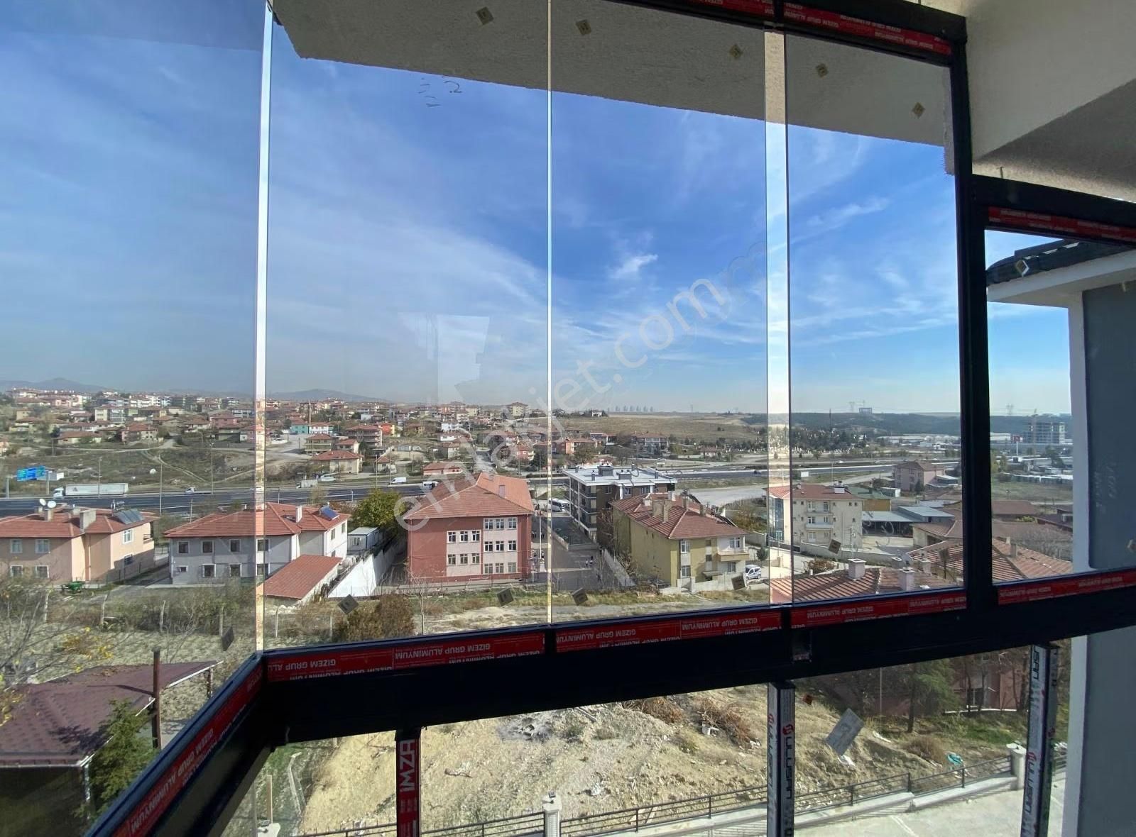 Susuz'da Geniş 2+1 Sıfır Lüks Daire - Görsel 6