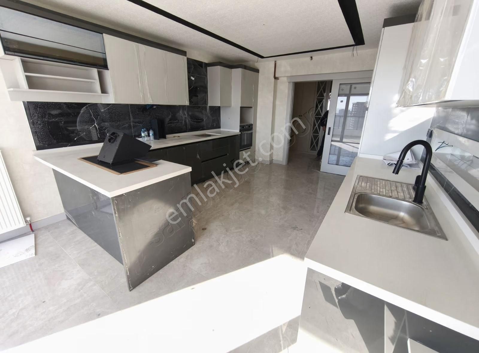 Ebeveyn Banyolu Sıfır 4+1 Ara Kat Satılık Fırsat Daire - Görsel 9