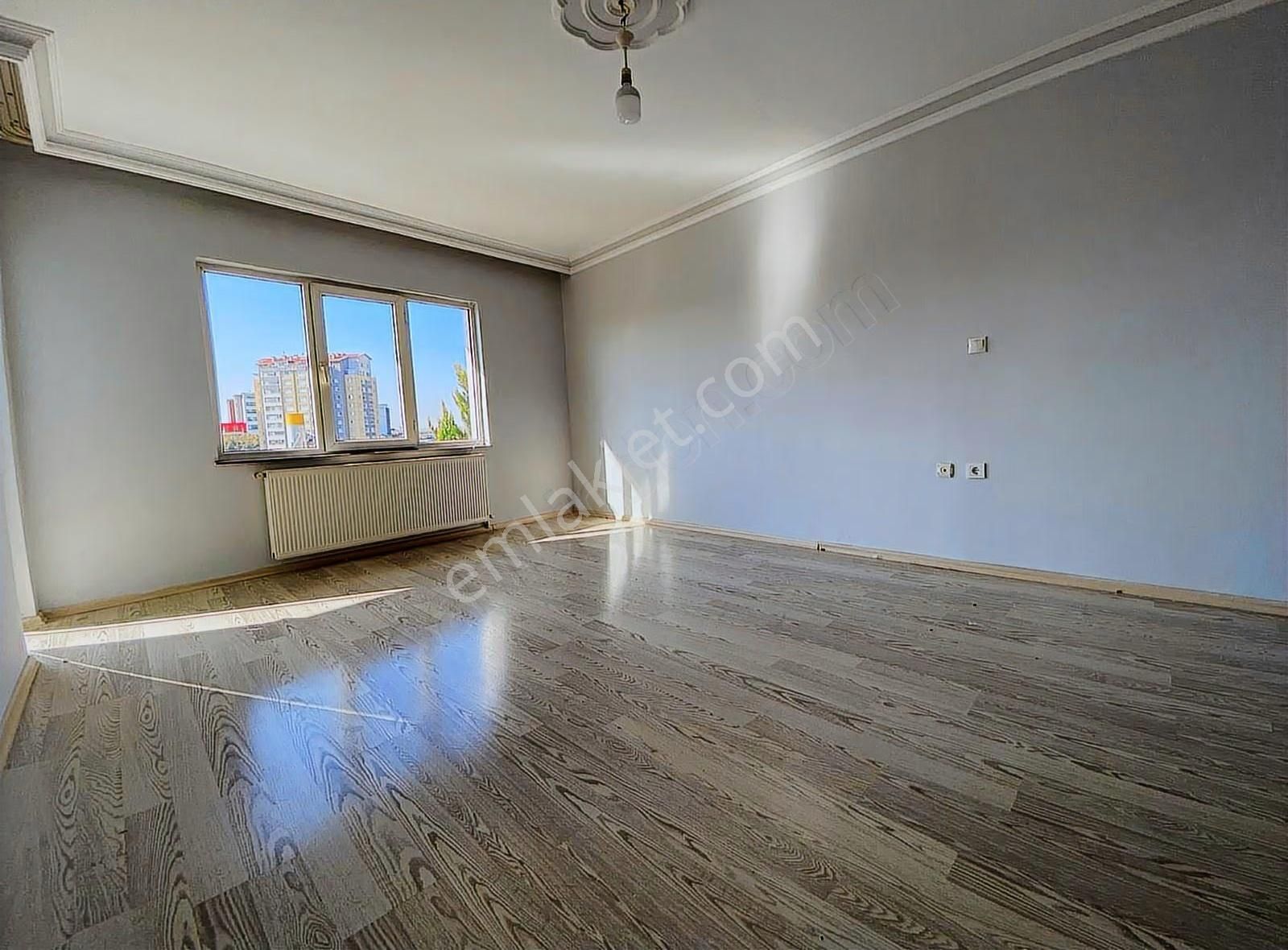 Geniş Bahçeli Kiralık Müstakil - Görsel 14