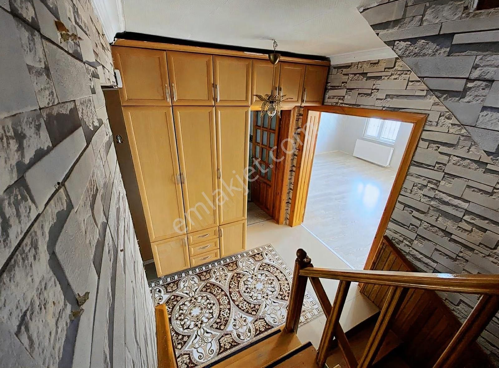 Geniş Bahçeli Kiralık Müstakil - Görsel 5