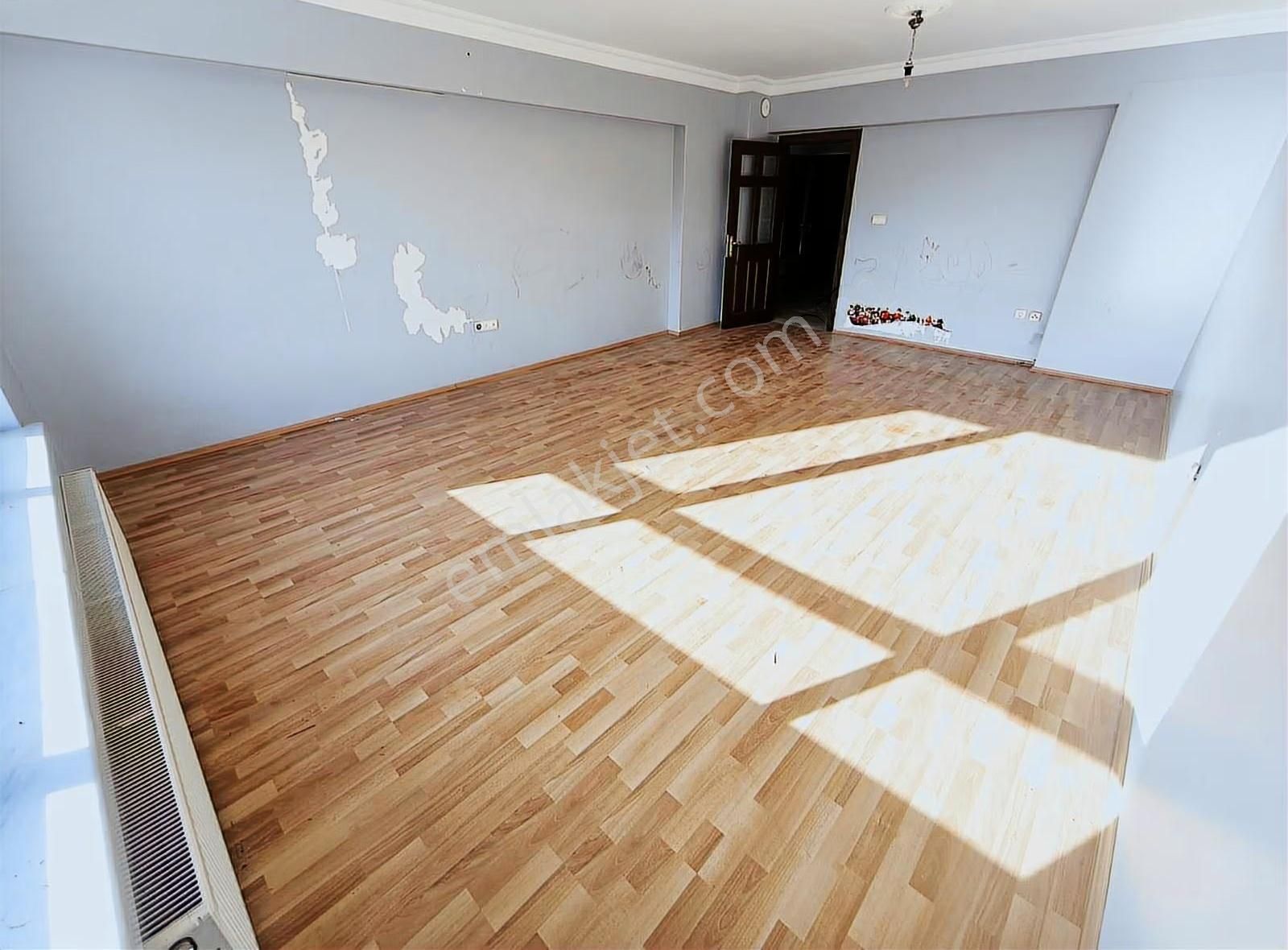 4+1 Kullanışlı Ebeveyn Banyolu Ara Kat Fırsat Daire - Görsel 8