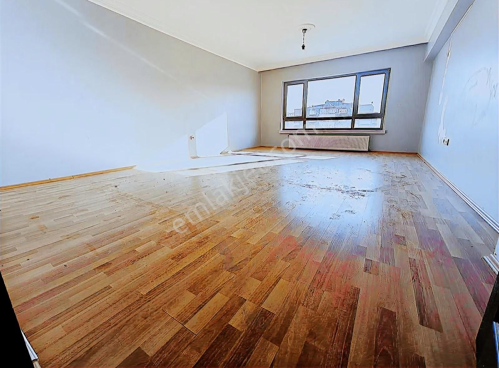 4+1 Kullanışlı Ebeveyn Banyolu Ara Kat Fırsat Daire