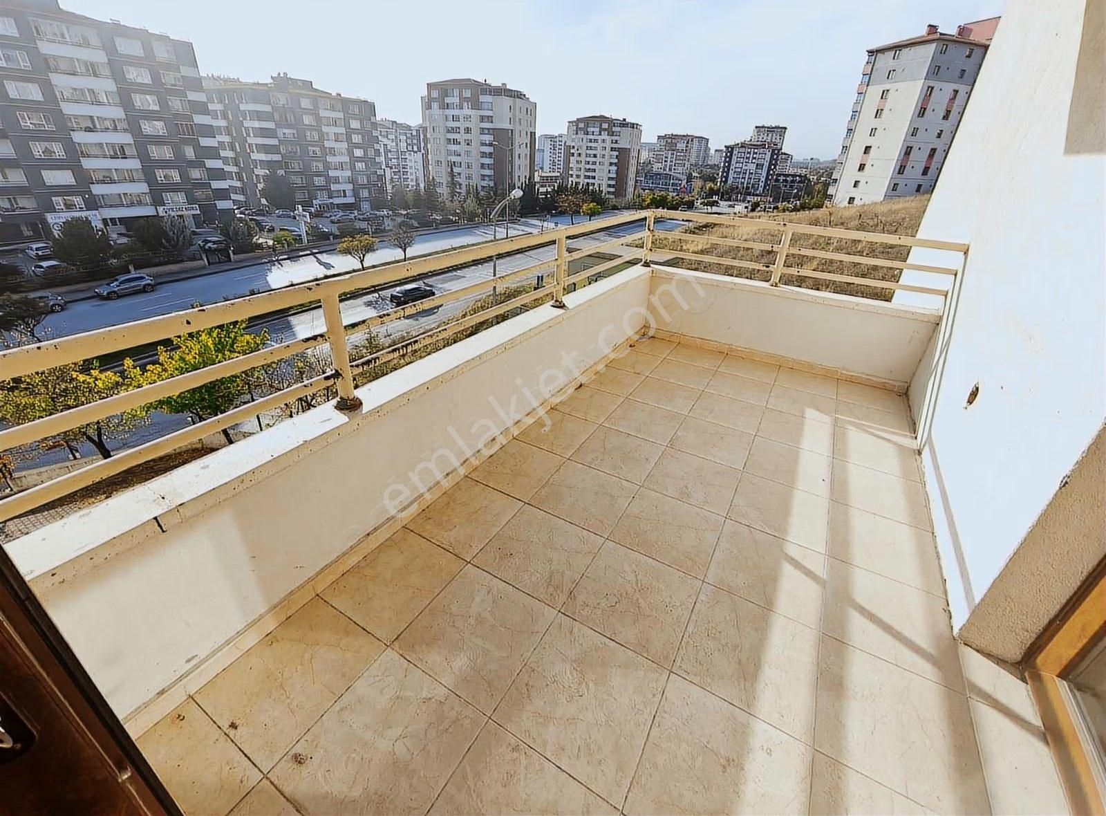 4+1 Kullanışlı Ebeveyn Banyolu Ara Kat Fırsat Daire - Görsel 7