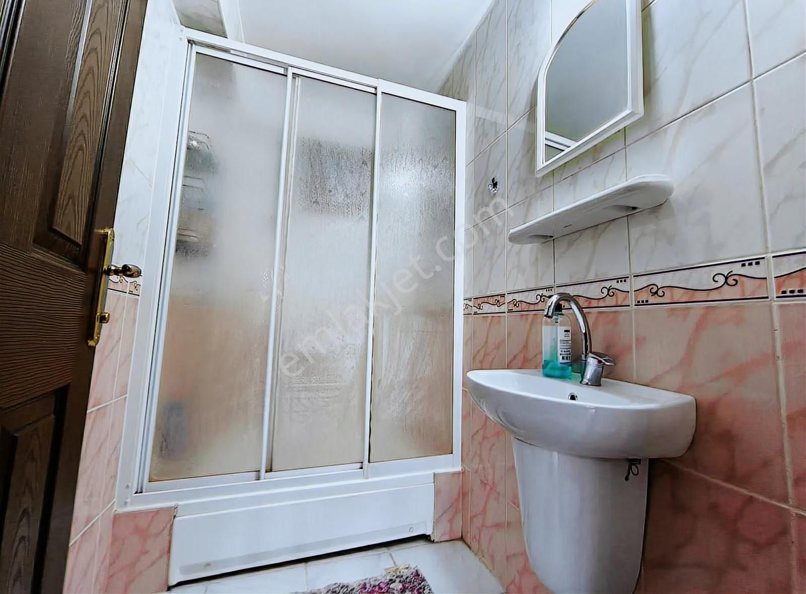 4+1 Kullanışlı Ebeveyn Banyolu Ara Kat Fırsat Daire - Görsel 6