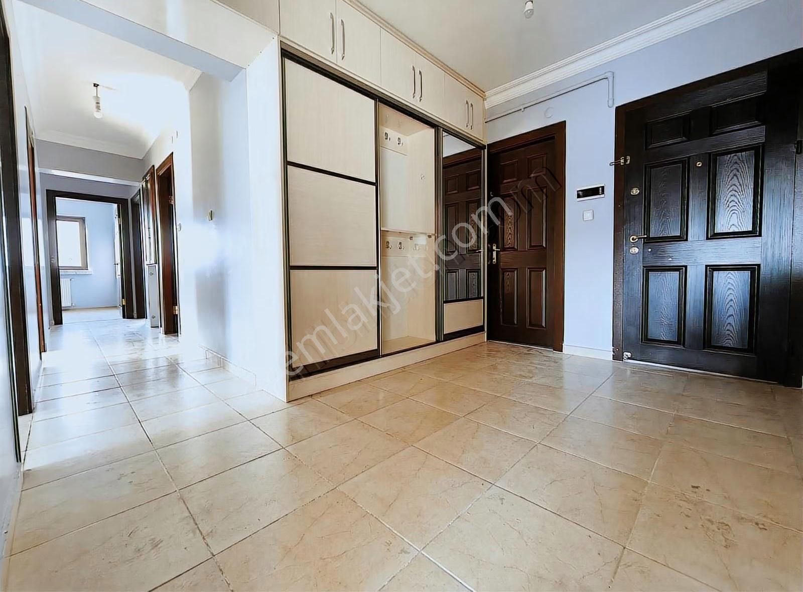 4+1 Kullanışlı Ebeveyn Banyolu Ara Kat Fırsat Daire - Görsel 15