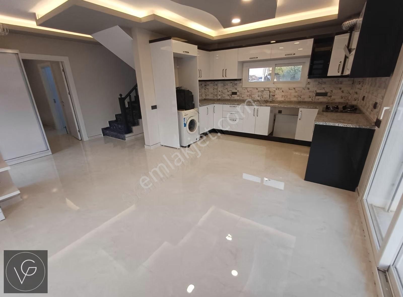 Didim Akbükte Deniz Manzaralı Denize 150 Metre 4+1müstakil Villa - Görsel 10