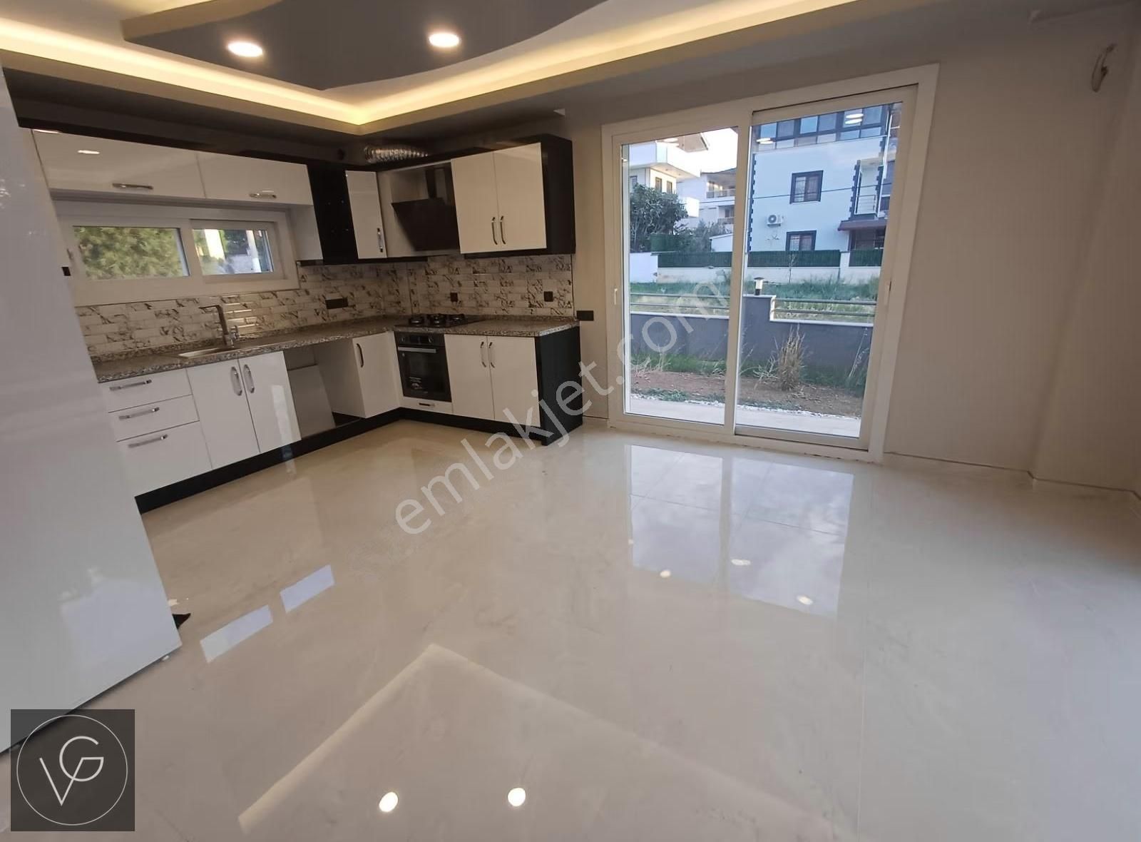 Didim Akbükte Deniz Manzaralı Denize 150 Metre 4+1müstakil Villa - Görsel 19