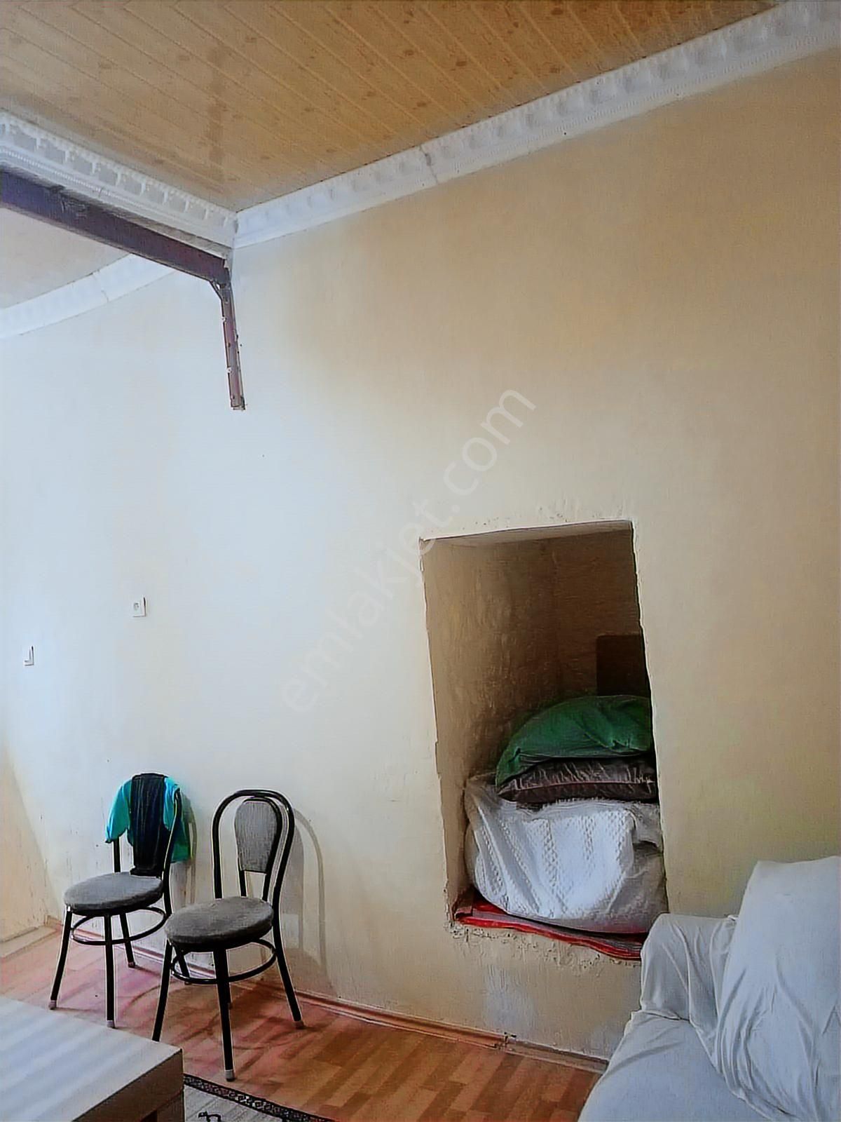 Tavlusun ' Da Bahçeli Bağ Evi