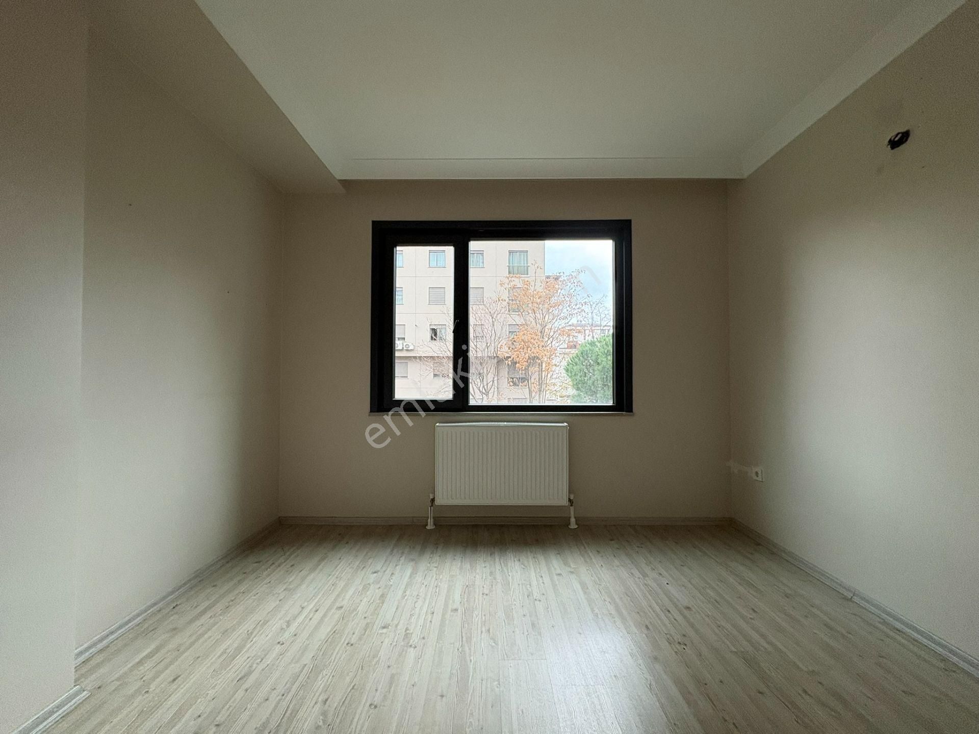 Emin Alipaşa Caddesinde Marmaray Sahile Yakın 2+1 75 M² Net - Görsel 14