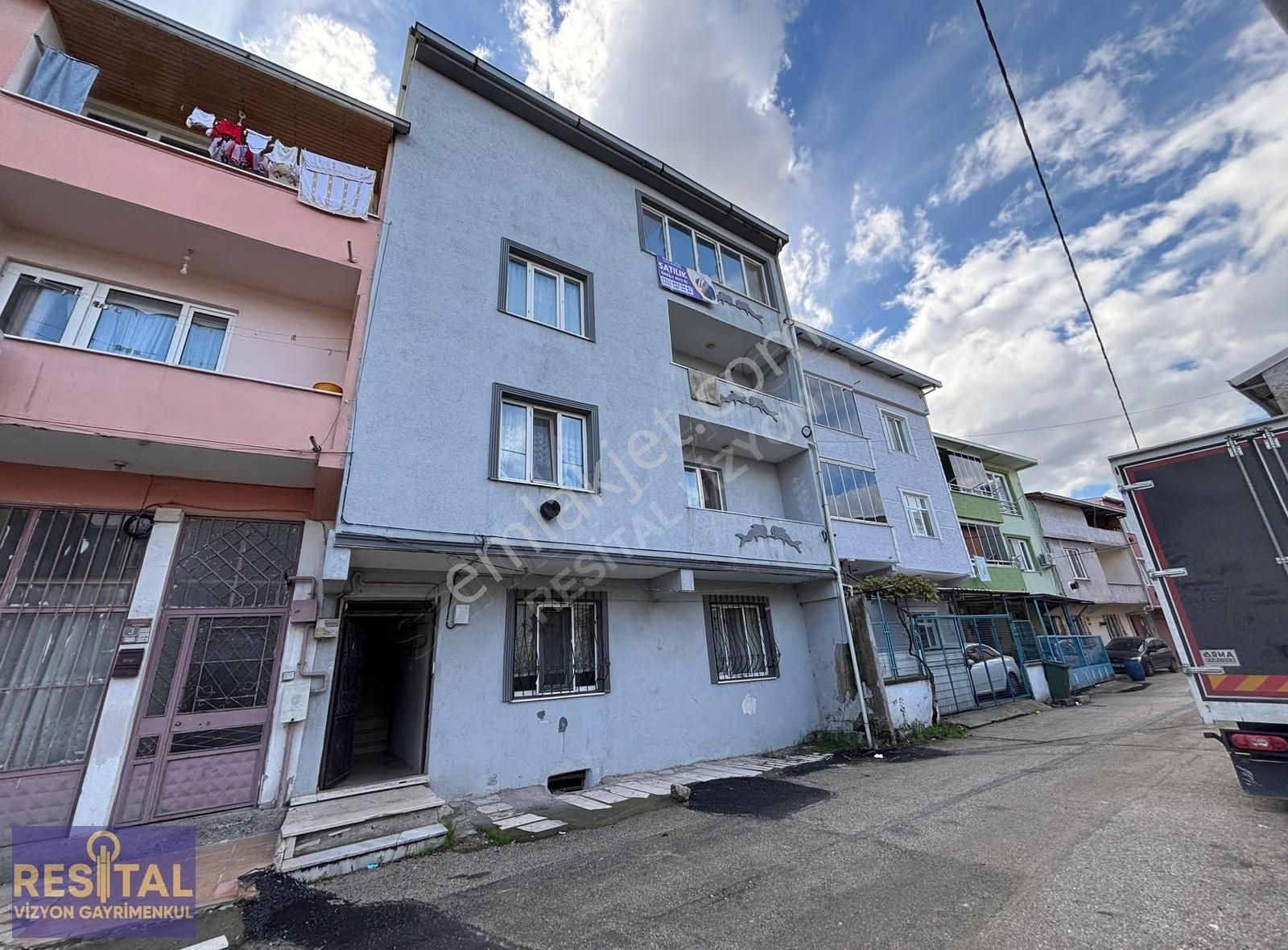 Resital Vizyon Dan Panayır Da Müstakil 4 Katlı Satılık Bina