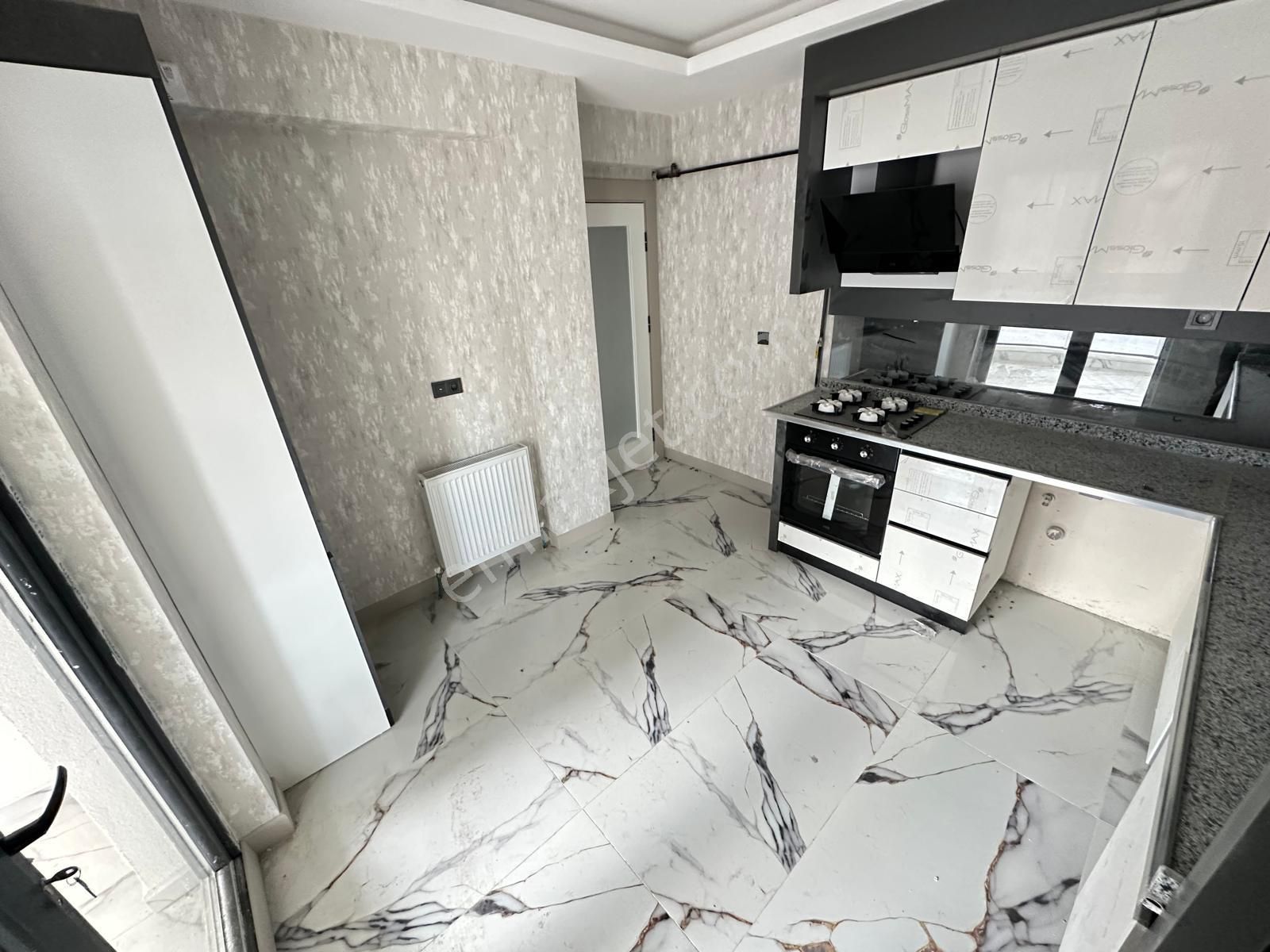 Yenikent Fevzi Çakmak Mh'de 2+1 Giriş Kat Merkezi Konum'da Satılık Daire - Görsel 2