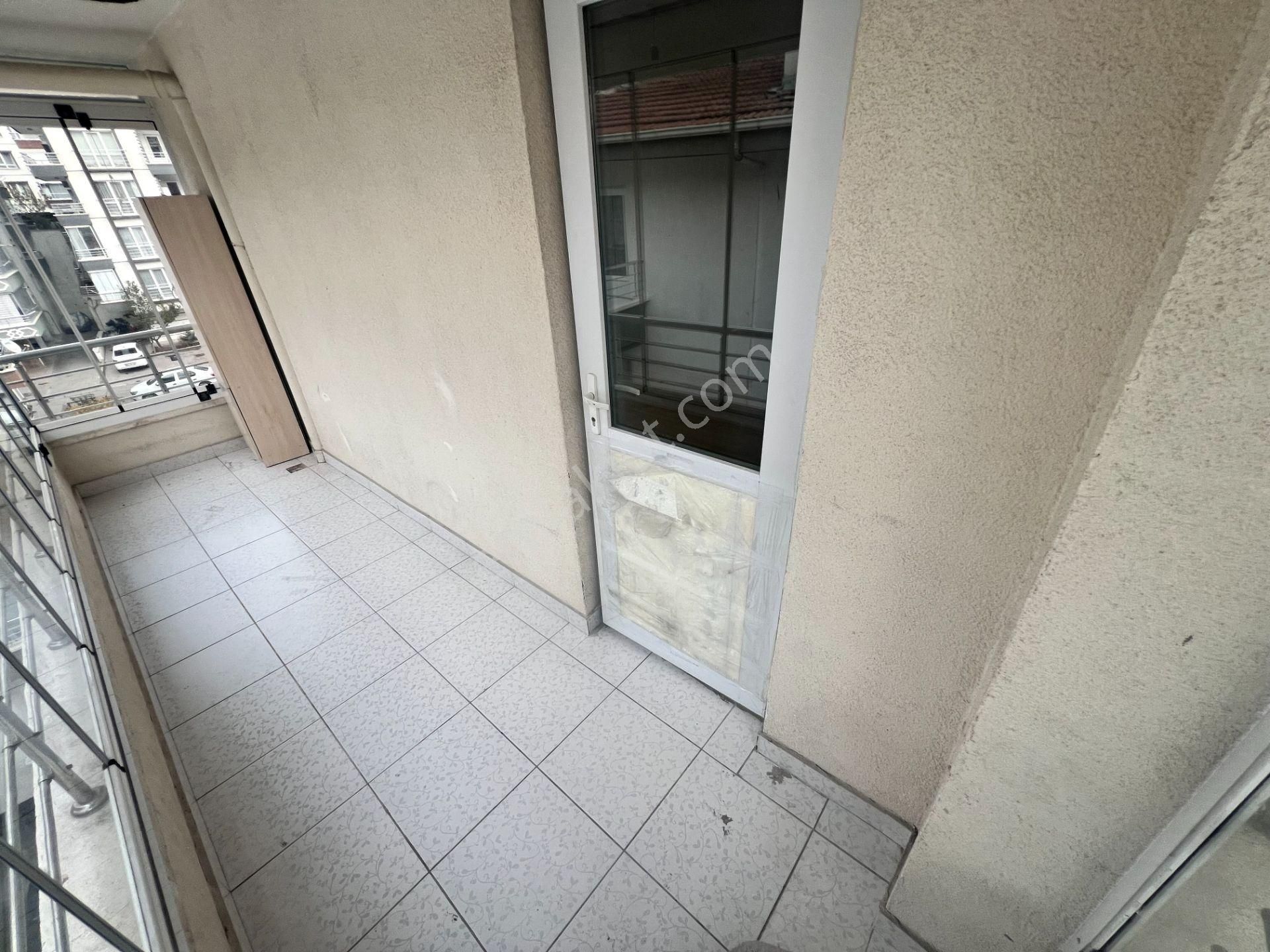 Cihandan Karakeçili Cadde Üzerinde Asansörlü Geniş 3+1 - Görsel 19