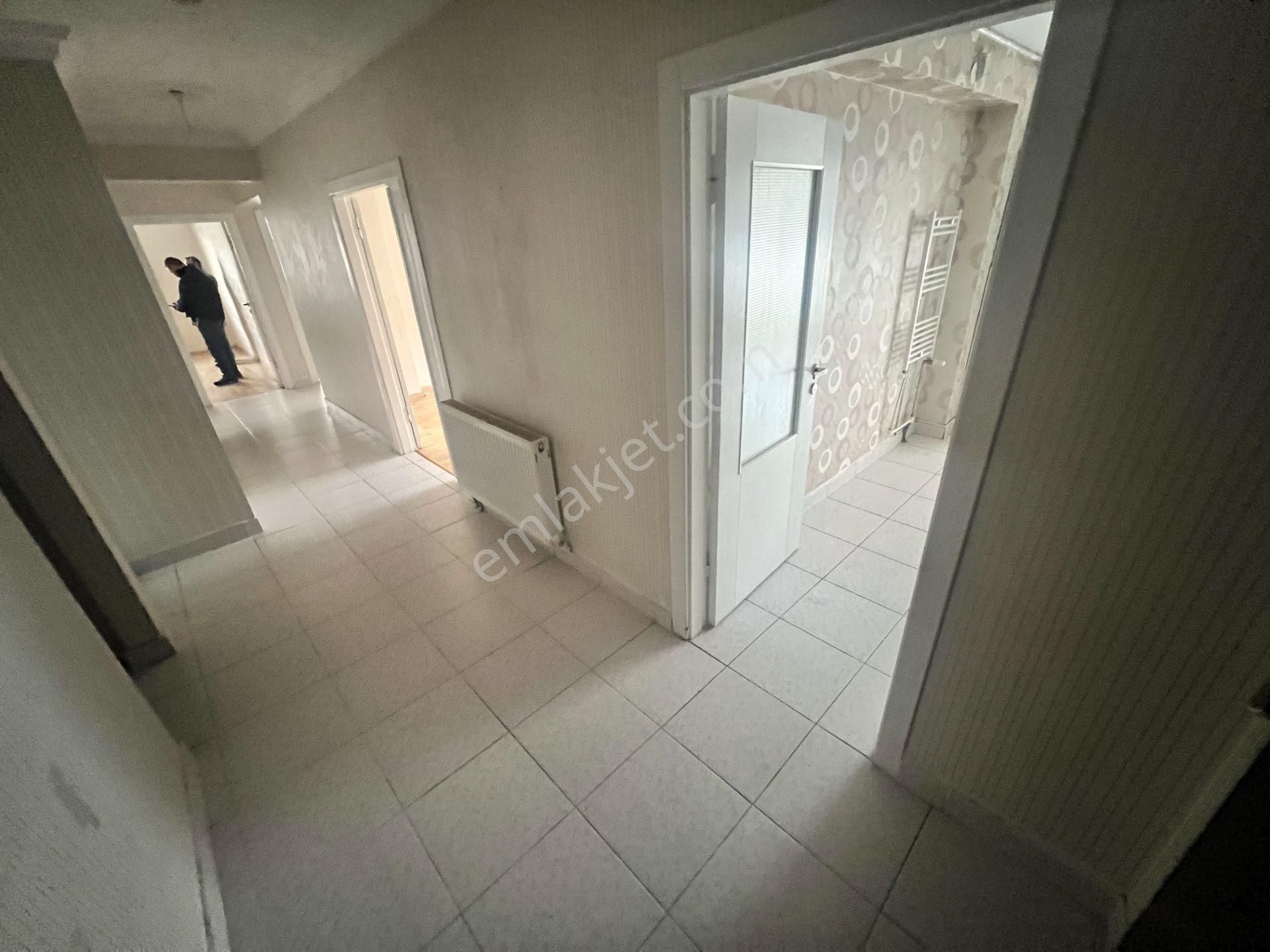 Cihandan Karakeçili Cadde Üzerinde Asansörlü Geniş 3+1 - Görsel 25