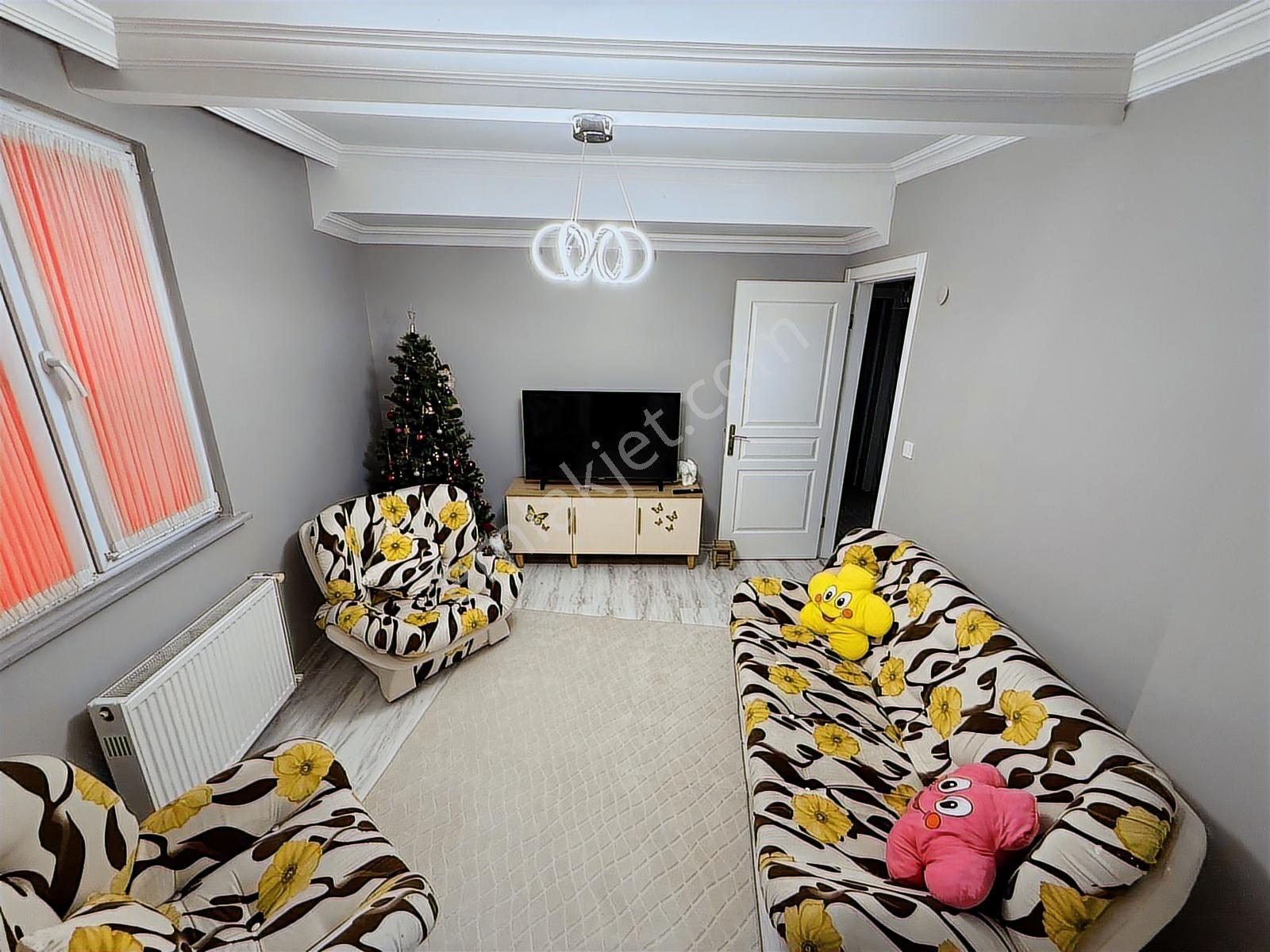 Köşklü Çeşme 4+1 Lüx Yapılı Çift Teraslı 160m² Ön Cephe Dublex - Görsel 30