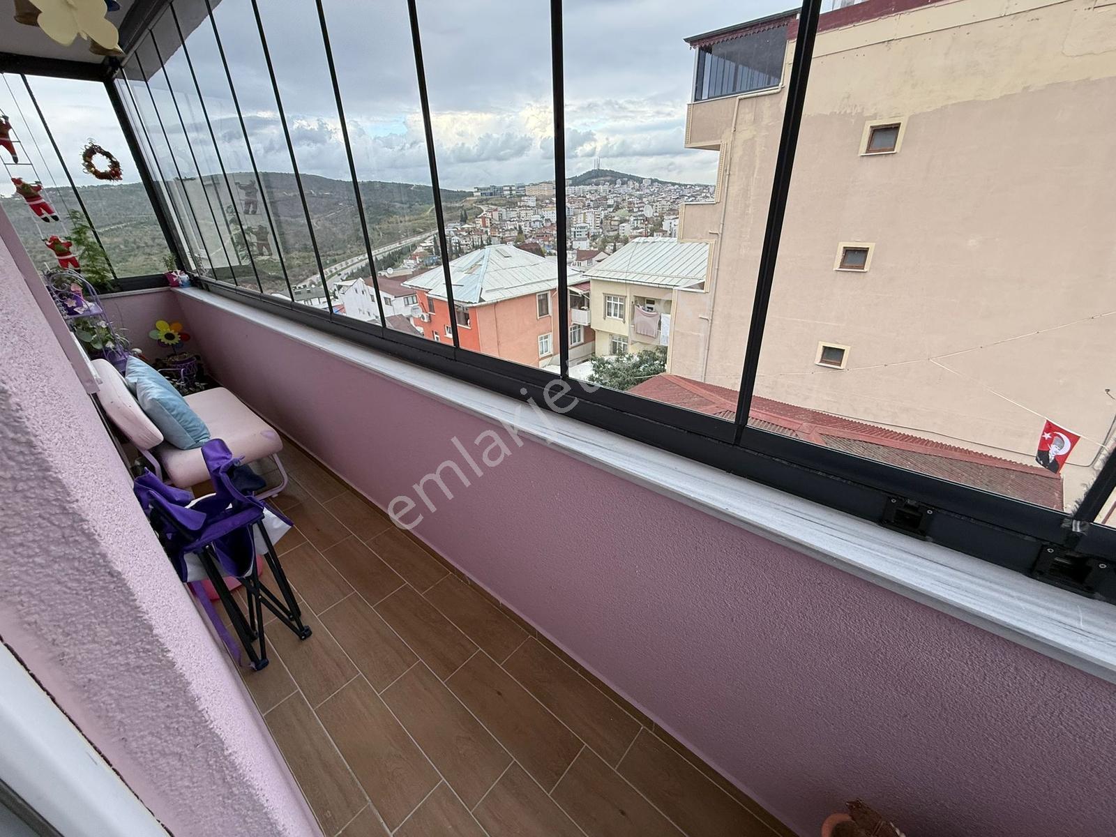 Köşklü Çeşme 4+1 Lüx Yapılı Çift Teraslı 160m² Ön Cephe Dublex - Görsel 6