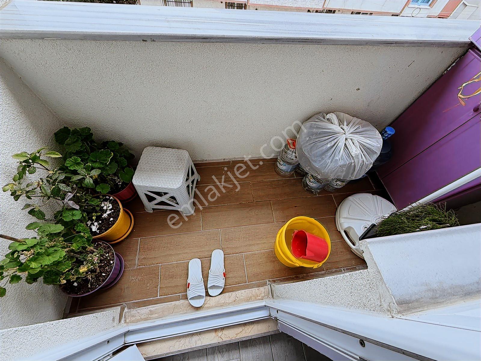 Köşklü Çeşme 4+1 Lüx Yapılı Çift Teraslı 160m² Ön Cephe Dublex - Görsel 9