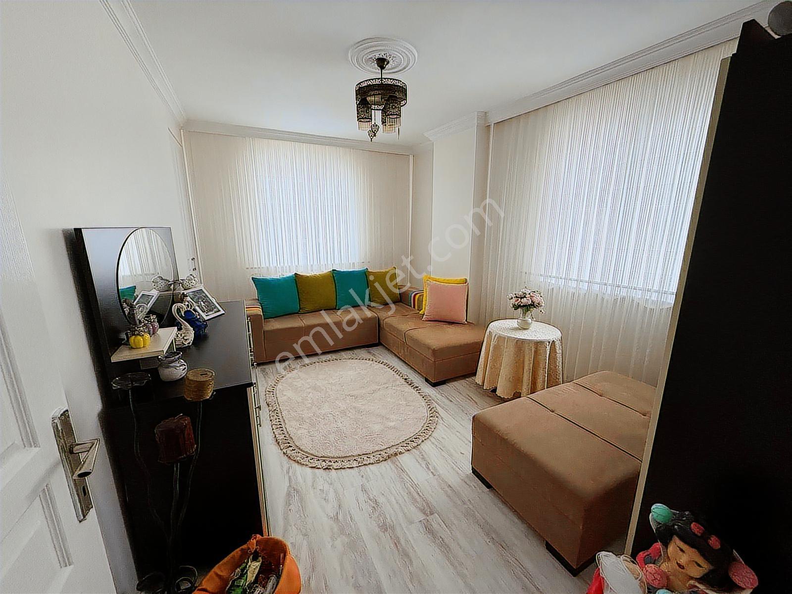 Köşklü Çeşme 4+1 Lüx Yapılı Çift Teraslı 160m² Ön Cephe Dublex - Görsel 29