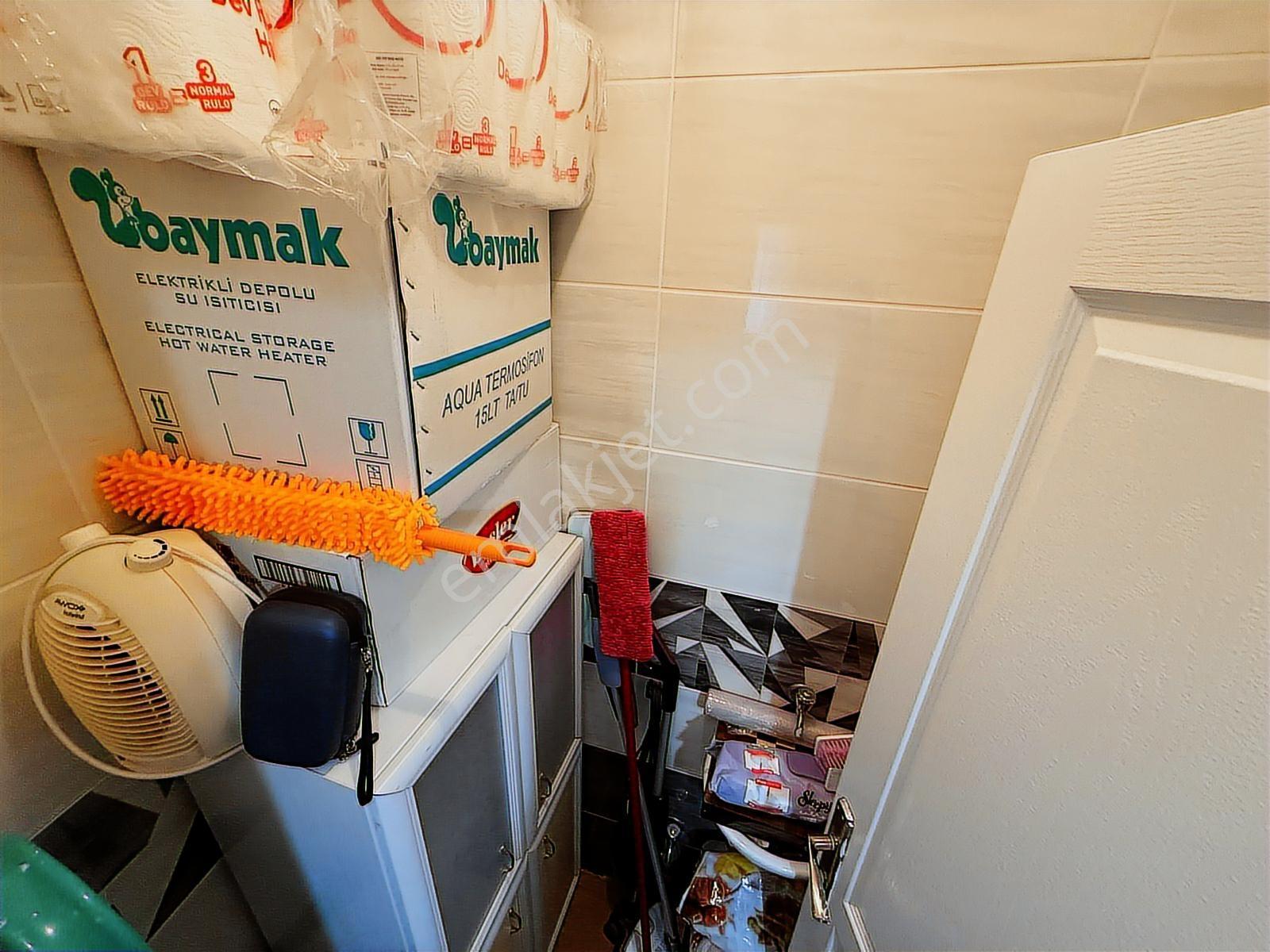 Köşklü Çeşme 4+1 Lüx Yapılı Çift Teraslı 160m² Ön Cephe Dublex - Görsel 16