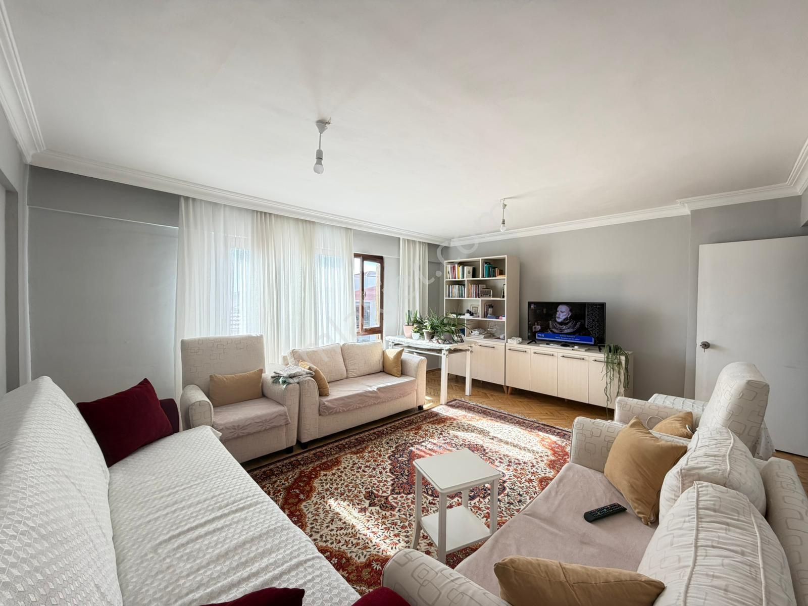 Altındağ - Battalgazi Mah. Orhan Kemal Caddesi Üzerinde 3+1 Satılık Fırsat Dairesi !!