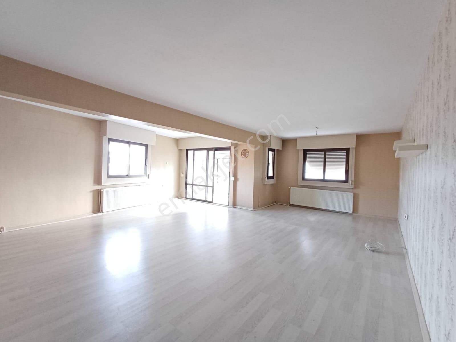 Bestekar Sadi Hoşseste Satılık 3+1 Ferah Köşe Daire - Görsel 8