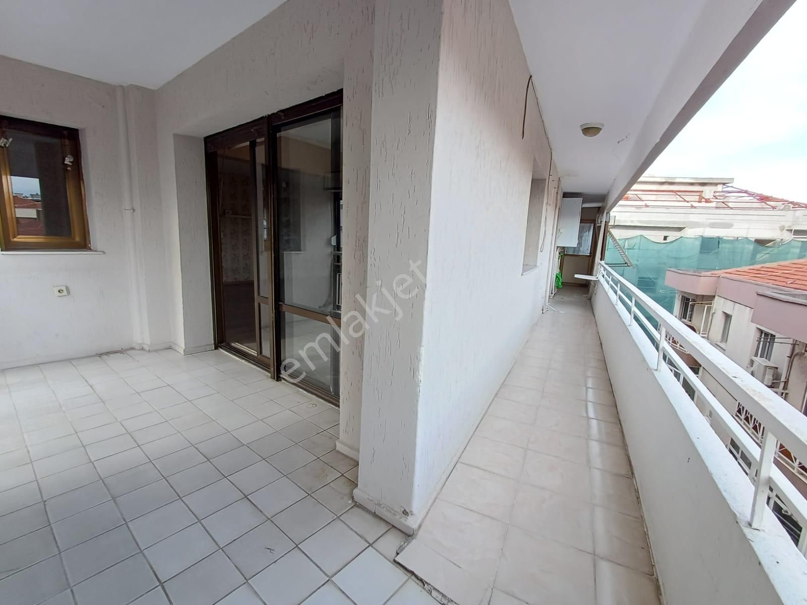 Bestekar Sadi Hoşseste Satılık 3+1 Ferah Köşe Daire - Görsel 3