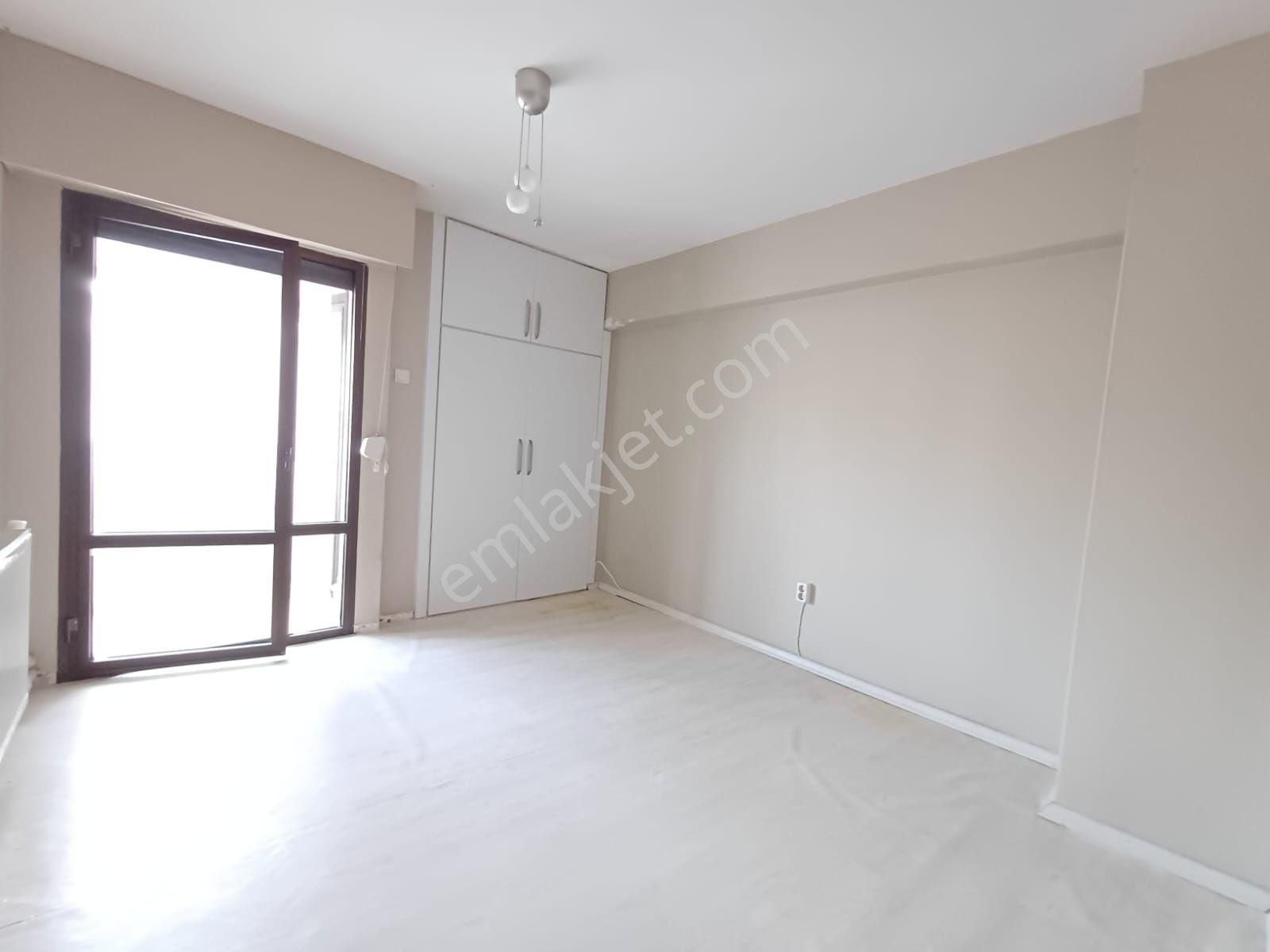 Bestekar Sadi Hoşseste Satılık 3+1 Ferah Köşe Daire - Görsel 14