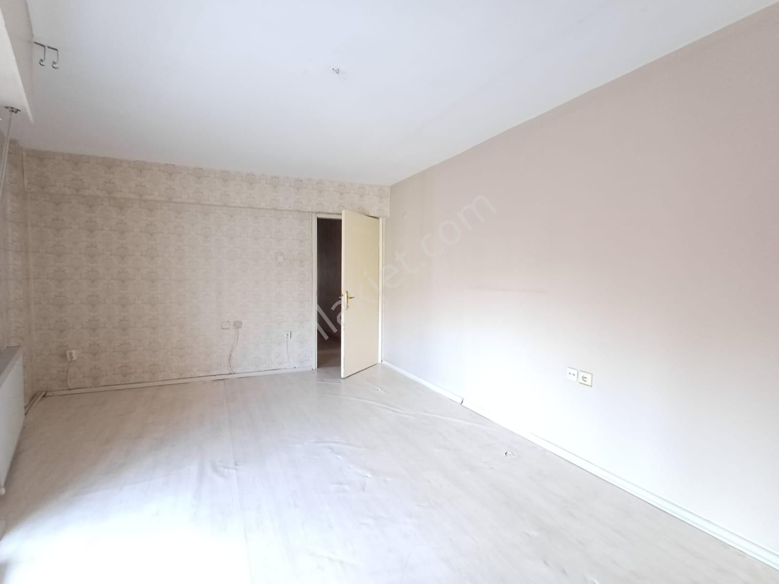 Bestekar Sadi Hoşseste Satılık 3+1 Ferah Köşe Daire - Görsel 22