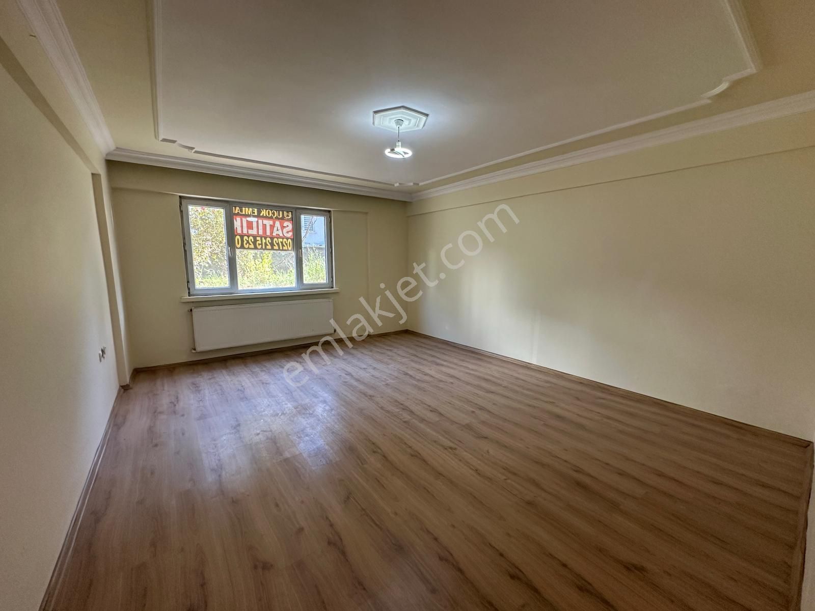 Afyon Üçok Emlaktan İstiklal Mah Satılık 3+1 Temiz Bakımlı Diare - Görsel 19