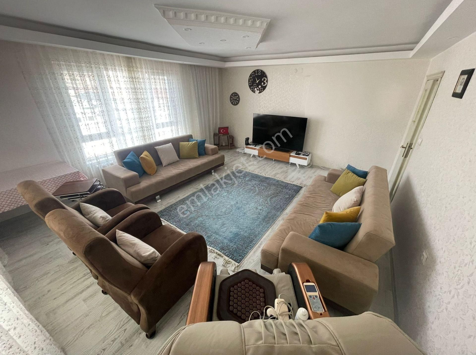 Çiğdemtepede Değirmendre Cadde Üzeri Ara Katta Satlık 3+1 Daire - Görsel 8