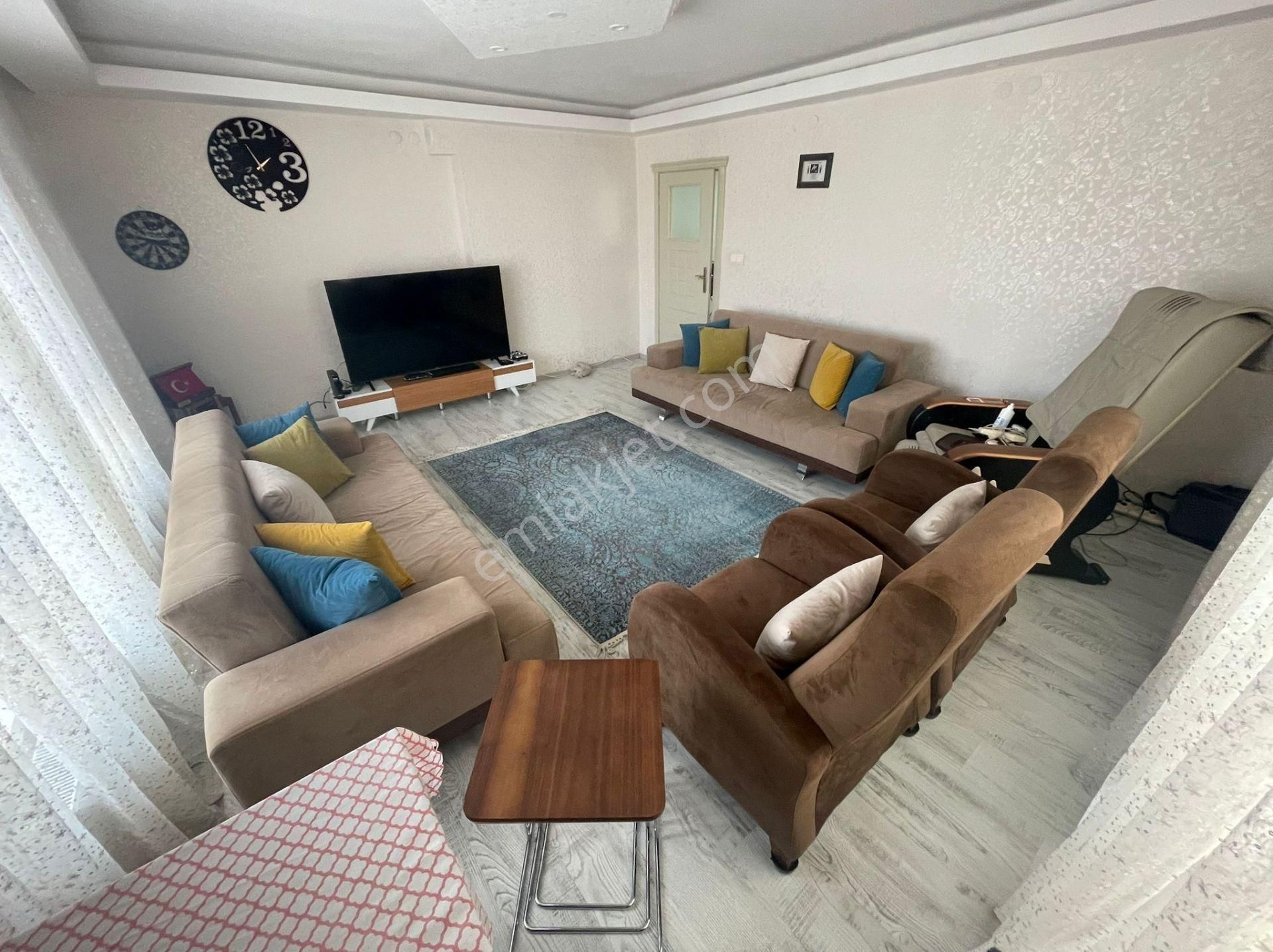 Çiğdemtepede Değirmendre Cadde Üzeri Ara Katta Satlık 3+1 Daire - Görsel 9