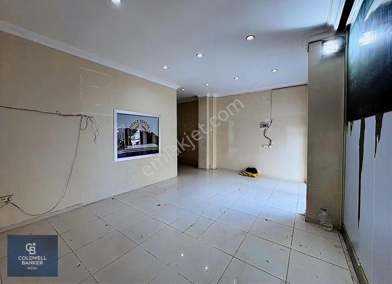 Arnavutköy Tam Merkezinde, İslambey Sınırda Kalan Satılık Dükkan - Görsel 7