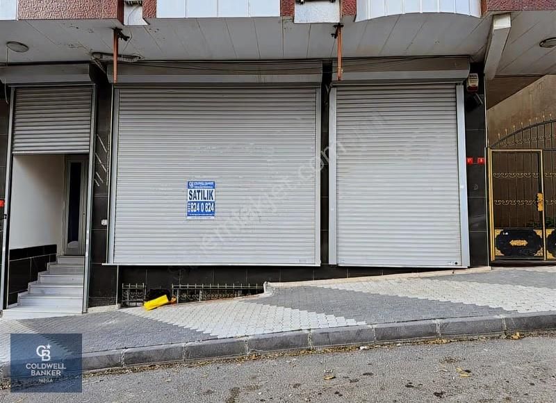 Arnavutköy Tam Merkezinde, İslambey Sınırda Kalan Satılık Dükkan