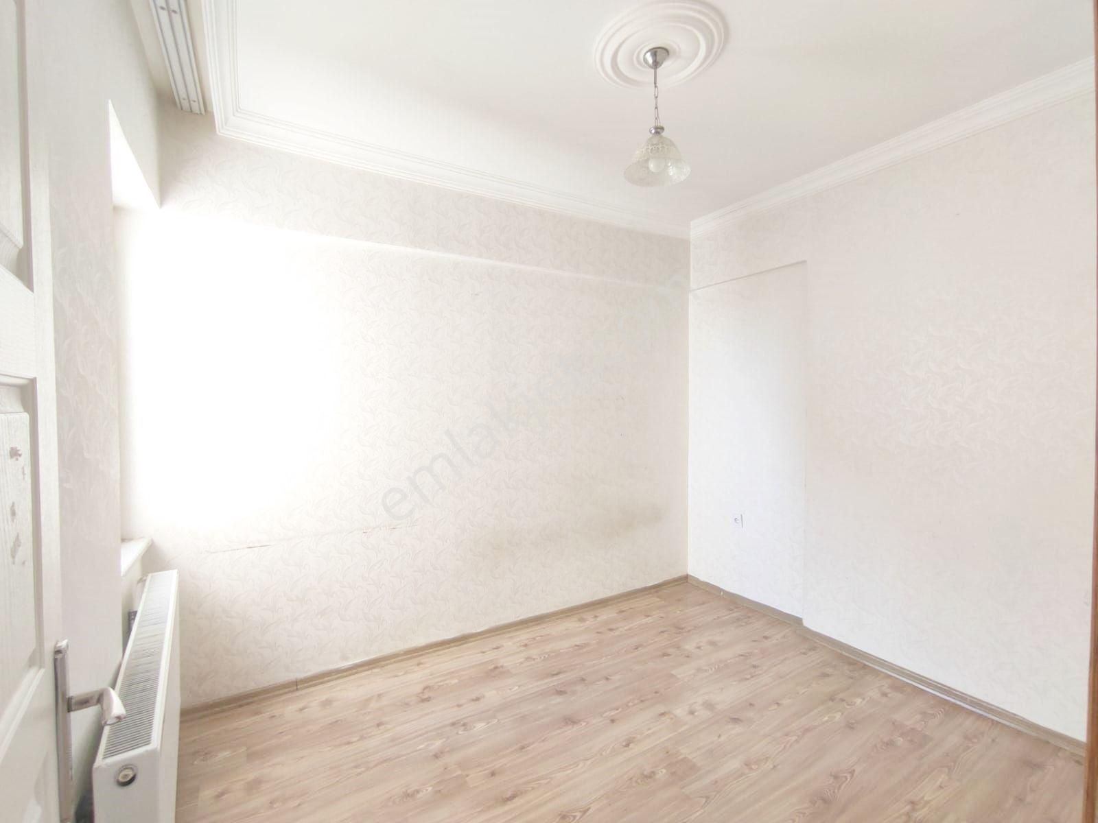 Beykent'te Tem Market Yanı Ara Kat Kira Getirili Masrafsız 2+1 - Görsel 19