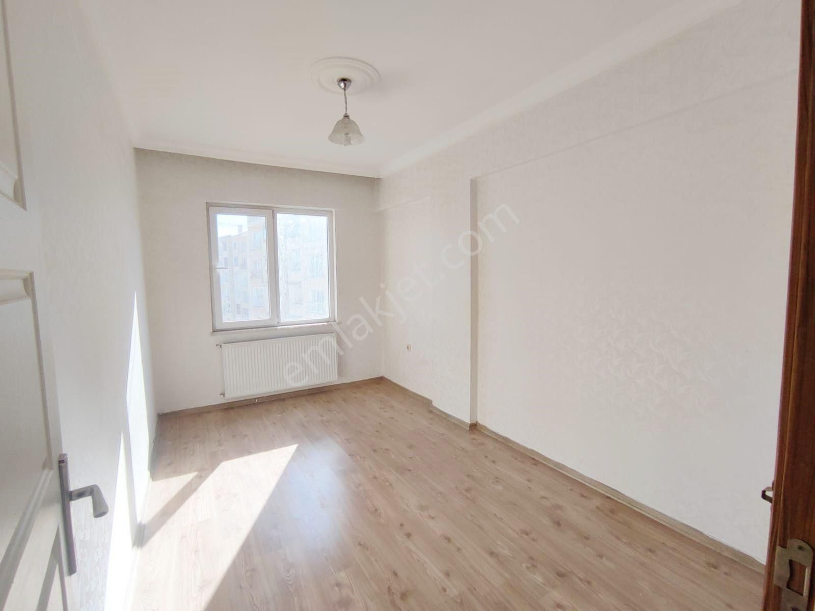 Beykent'te Tem Market Yanı Ara Kat Kira Getirili Masrafsız 2+1 - Görsel 16