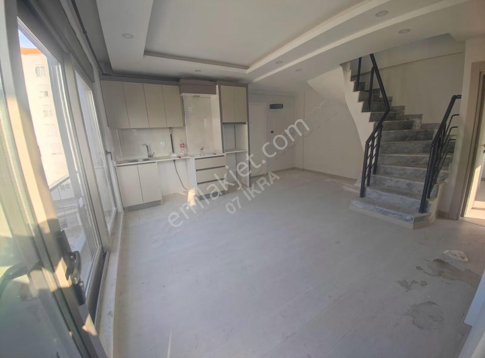 Kiziltoprakta Sıfır 3+1 Katta Luks Daire - Görsel 15