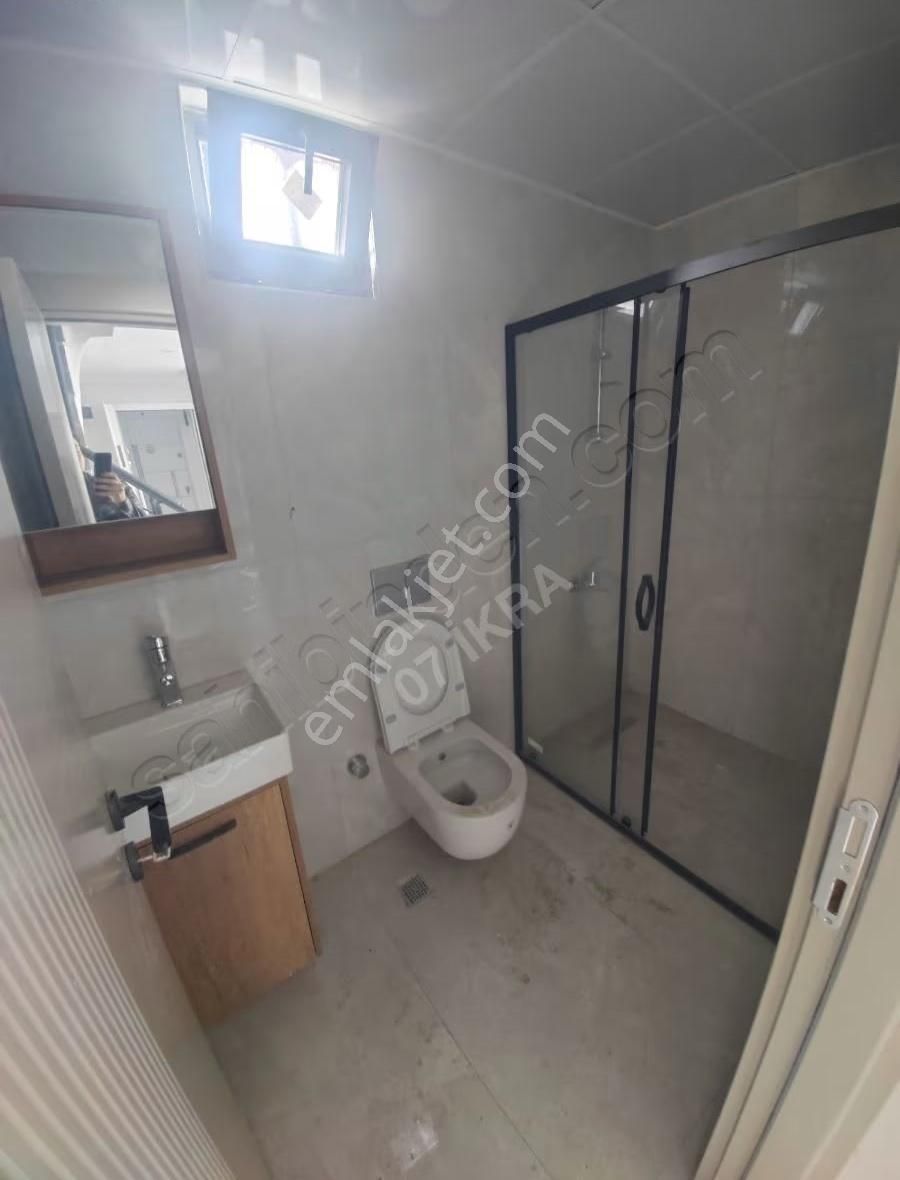 Kiziltoprakta Sıfır 3+1 Katta Luks Daire - Görsel 12