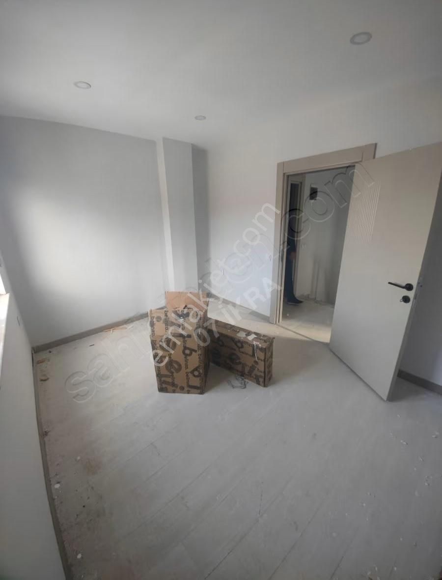 Kiziltoprakta Sıfır 3+1 Katta Luks Daire - Görsel 14