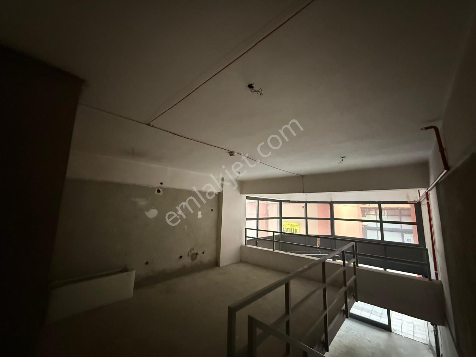 Tekstilkent City Emlaktan G2 Bloklarında Kiralık Dubleks Dükkan - Görsel 13