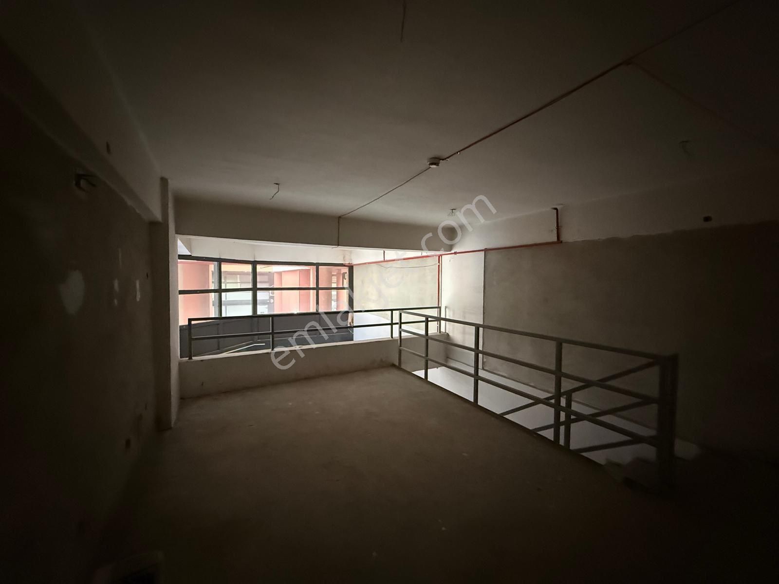 Tekstilkent City Emlaktan G2 Bloklarında Kiralık Dubleks Dükkan - Görsel 14